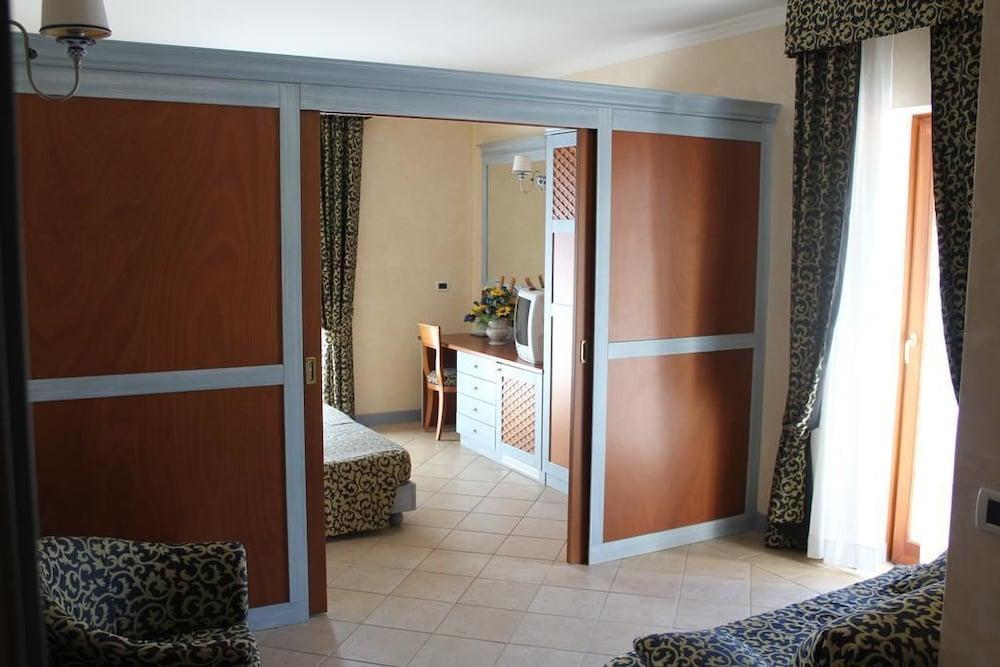 Hotel Residenza Del Golfo 普拉亚·阿马勒 外观 照片