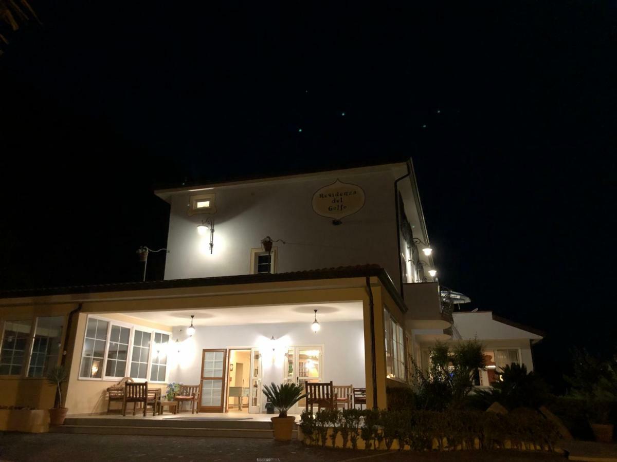 Hotel Residenza Del Golfo 普拉亚·阿马勒 外观 照片